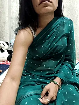 Snapshot of Shanaya_001 chatting on 06/01/26, 06:15 Shanaya 001 online show from 06/01/26, 06:15