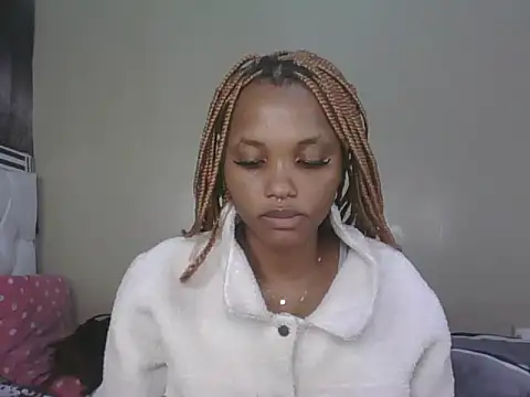 Snapshot of PrettyT5 chatting on 06/16/26, 11:02 PrettyT5 online show from 06/16/26, 11:02