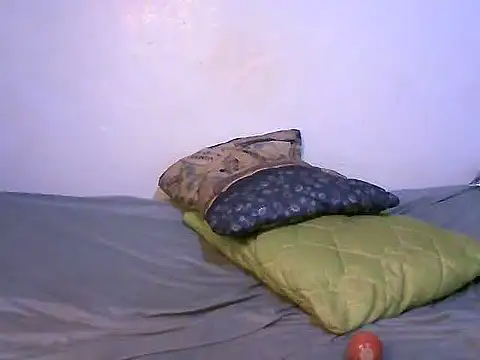 Snapshot of cumming-queen chatting on 06/25/26, 03:06 cumming-queen online show from 06/25/26, 03:06
