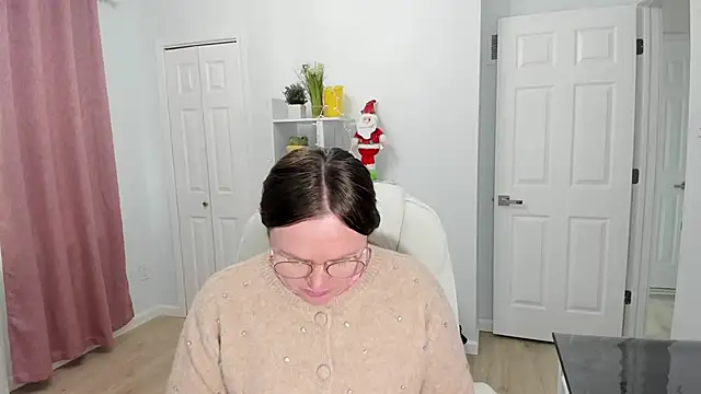 Vika73 online show from 12/17/24, 04:11