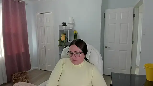 Vika73 online show from 02/18/25, 06:15