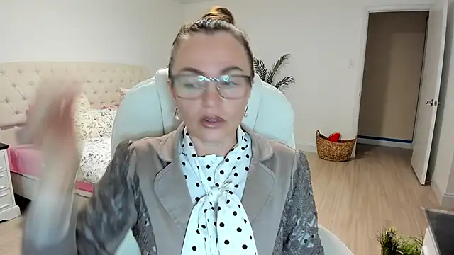 Vika73 online show from 09/26/25, 11:25