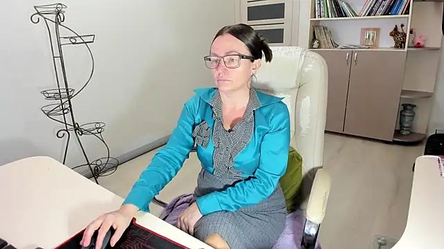 Vika73 online show from 11/09/25, 10:13