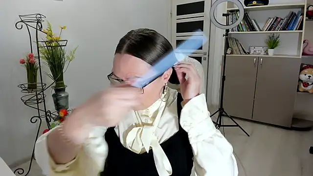 Vika73 online show from 11/28/25, 06:27