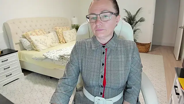 Snapshot of Vika73 chatting on 05/09/26, 11:37 Vika73 online show from 05/09/26, 11:37