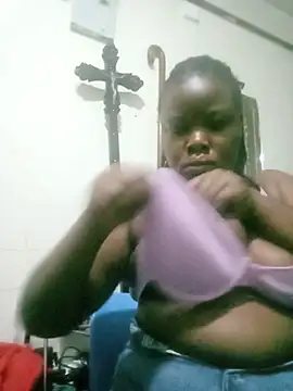 Snapshot of Alexxxy_23 chatting on 05/20/26, 02:40 Alexxxy 23 online show from 05/20/26, 02:40