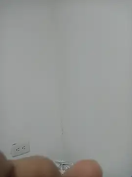 Snapshot of Juanse1020 chatting on 07/13/26, 04:37 Juanse1020 online show from 07/13/26, 04:37