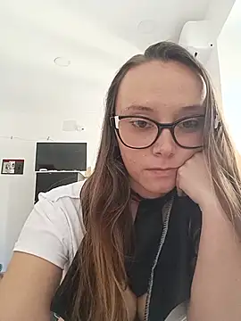 Snapshot of MissDiavoletta chatting on 05/17/26, 12:45 MissDiavoletta online show from 05/17/26, 12:45