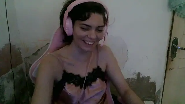 Snapshot of Angel_Ristoww chatting on 06/22/26, 05:21 Angel Ristoww online show from 06/22/26, 05:21