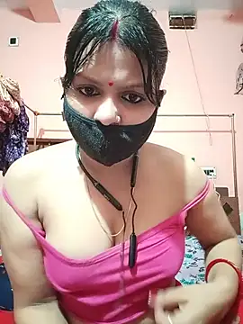 ZOYA-STRIP online show from 06/26/26, 04:33