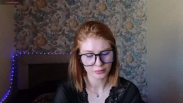 Juli Ginger online show from 06/25/26, 05:56