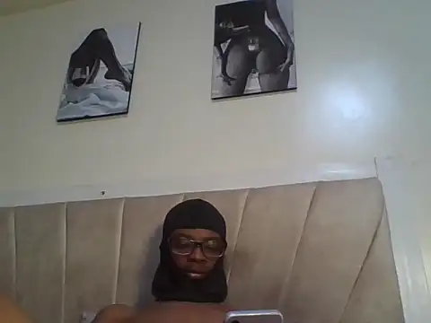 Snapshot of freakyboy255 chatting on 07/18/26, 03:38 freakyboy255 online show from 07/18/26, 03:38