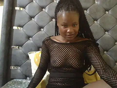 Snapshot of queenivy1 chatting on 05/20/26, 01:50 queenivy1 online show from 05/20/26, 01:50