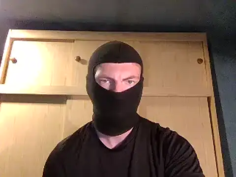 Snapshot of beuker22 chatting on 07/25/26, 11:41 beuker22 online show from 07/25/26, 11:41