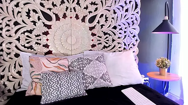 Bianca DVarela online show from 06/20/26, 08:00