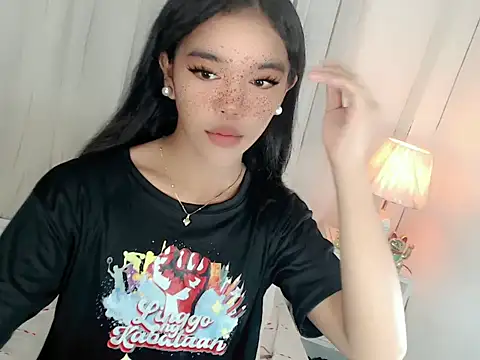 Nozomi Wu online show from 06/23/26, 11:08
