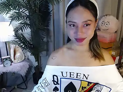 Snapshot of Super_Hot_BunnyXX chatting on 05/19/26, 11:49 Super Hot BunnyXX online show from 05/19/26, 11:49