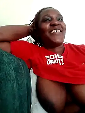Snapshot of Queeny12 chatting on 06/23/26, 10:57 Queeny12 online show from 06/23/26, 10:57