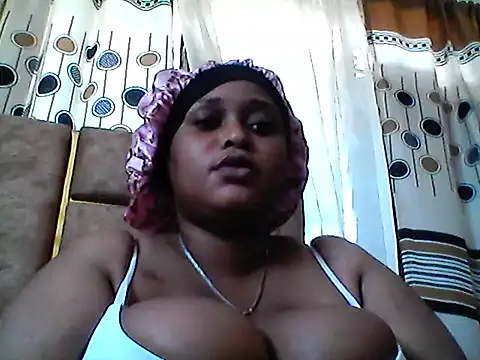 Pretty sandrah online show from 07/27/26, 11:50