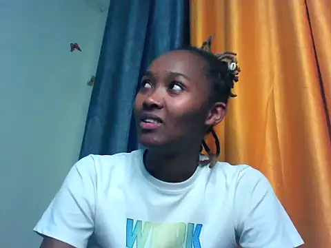 Snapshot of sower_velvet chatting on 05/28/26, 08:28 sower velvet online show from 05/28/26, 08:28