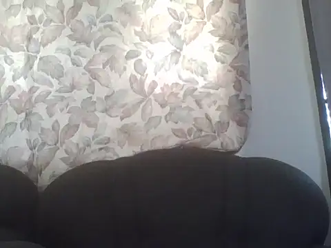 Snapshot of fat_ebonyqueen chatting on 07/04/26, 09:15 fat ebonyqueen online show from 07/04/26, 09:15