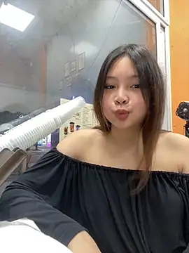 Snapshot of Selenaa110 chatting on 05/28/26, 03:42 Selenaa110 online show from 05/28/26, 03:42