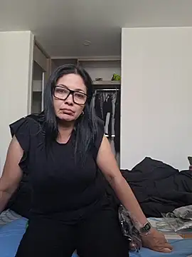 Snapshot of Scarlett_Valnyx chatting on 05/18/26, 08:14 Scarlett Valnyx online show from 05/18/26, 08:14