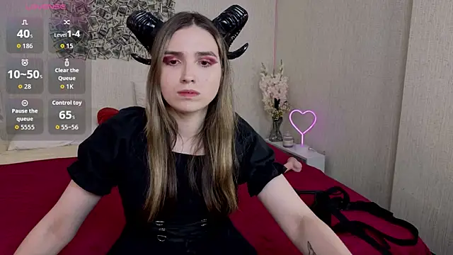 NocturneHuntress online show from 06/24/26, 08:46