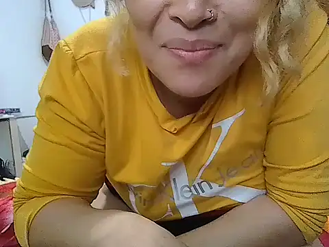 Layla-Astrum online show from 06/09/26, 02:39
