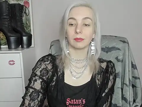 Snapshot of velvetanne chatting on 06/24/26, 06:23 velvetanne online show from 06/24/26, 06:23