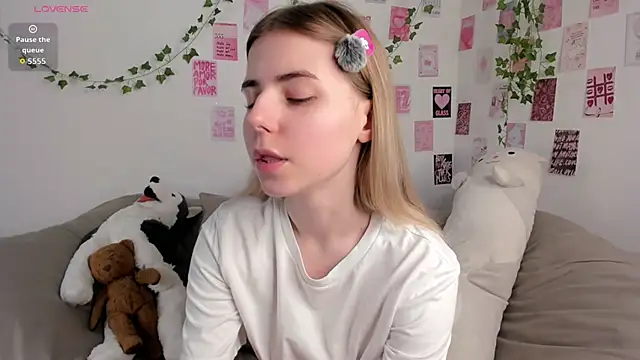 Honey Lia online show from 06/20/26, 10:29