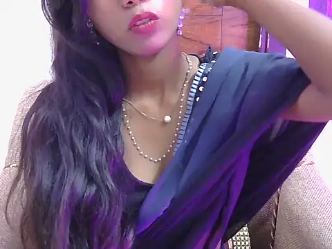 Snapshot of iliyana-20 chatting on 05/20/26, 04:40 iliyana-20 online show from 05/20/26, 04:40