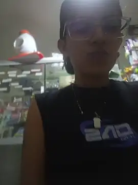 Snapshot of dangerousmuse chatting on 06/17/26, 12:13 dangerousmuse online show from 06/17/26, 12:13