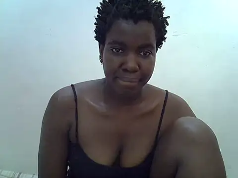 Snapshot of Queen-Alicia chatting on 06/07/26, 05:44 Queen-Alicia online show from 06/07/26, 05:44