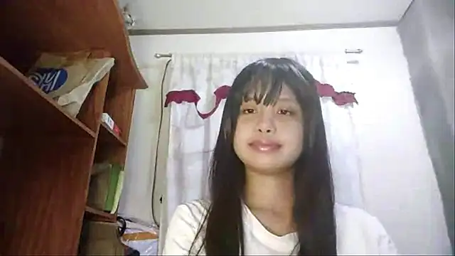 Snapshot of annawicket chatting on 05/19/26, 01:28 annawicket online show from 05/19/26, 01:28