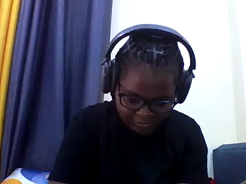 Snapshot of ladar chatting on 06/16/26, 04:59 ladar online show from 06/16/26, 04:59