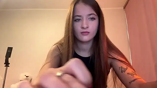 cute nessy online show from 05/19/26, 04:35