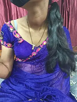 Snapshot of reshma124 chatting on 07/14/26, 10:43 reshma124 online show from 07/14/26, 10:43