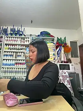 ISABELLA  LUNA online show from 06/23/26, 01:42