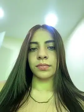 Hanna Cruz  online show from 06/02/26, 05:37