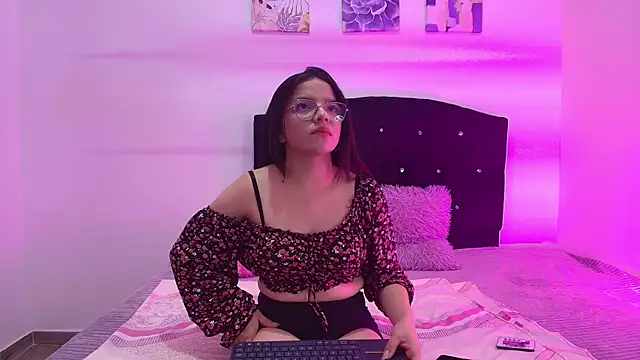 Samantha  Velvet online show from 05/27/26, 12:40