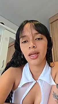 Snapshot of alicia_kiss_ chatting on 06/09/26, 01:23 alicia kiss online show from 06/09/26, 01:23
