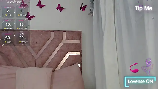 Snapshot of Angel-Hott_ chatting on 06/27/26, 03:44 Angel-Hott online show from 06/27/26, 03:44