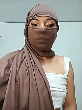 Snapshot of Samira_1 chatting on 07/05/26, 04:19 Samira 1 online show from 07/05/26, 04:19