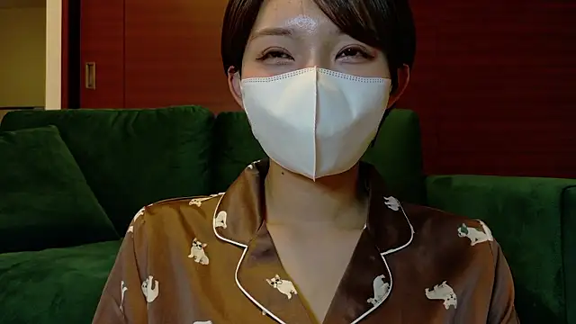 Snapshot of natusummer1919 chatting on 05/23/26, 04:44 natusummer1919 online show from 05/23/26, 04:44