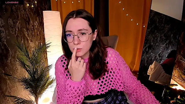 Snapshot of polly_pop_ chatting on 07/12/26, 02:46 polly pop online show from 07/12/26, 02:46