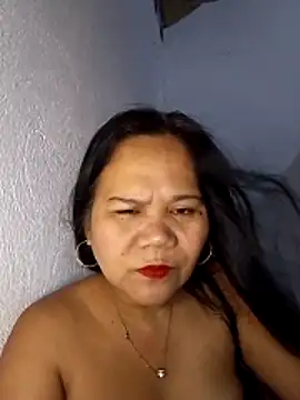Snapshot of missLiLy07 chatting on 06/17/26, 05:10 missLiLy07 online show from 06/17/26, 05:10