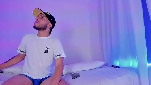  Kevin xxx online show from 09/18/25, 04:47