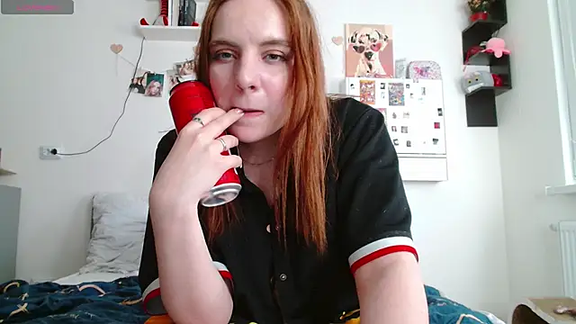 Snapshot of Candy_Queen__ chatting on 05/26/26, 04:25 Candy Queen online show from 05/26/26, 04:25