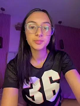 MoonLitDoll online show from 06/11/26, 08:51